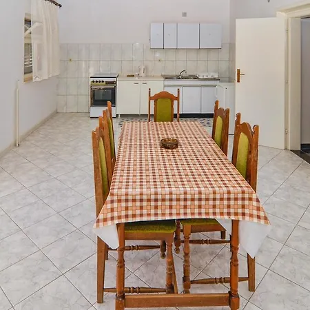 Etica Apartman Orebic